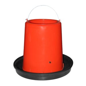 Baromfi etető menetes magasság áll. 16 L